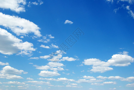 在蓝天的云彩图片