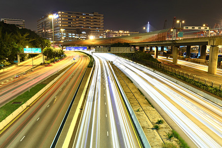 晚上的高速公路图片