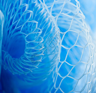 水滴蓝色浴海绵的抽象宏观照片图片