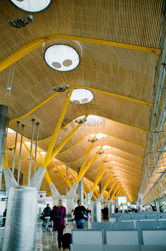西班牙马德里巴拉哈斯机场新图片