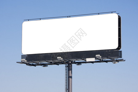 蓝天上空的广告牌已准备就绪背景图片