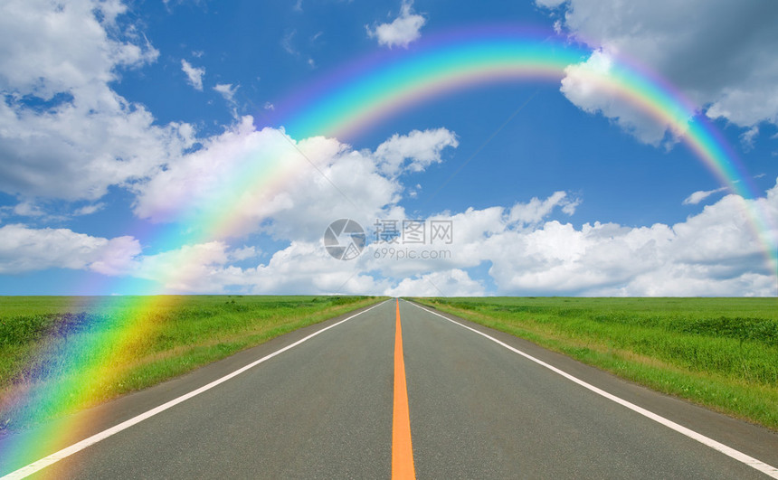 直路上的彩虹图片