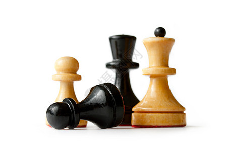 白色和黑色国际象棋图片
