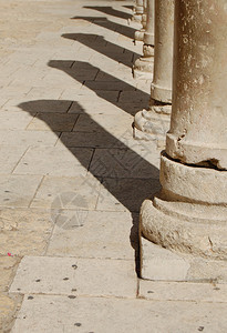 耶路撒冷老城的古柱图片