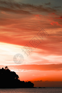 日落在泰国高梁图片