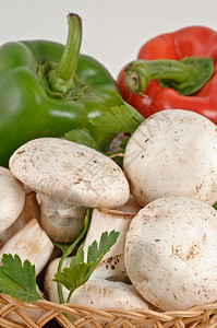 烹饪原料白蘑菇和香辣椒配有图片