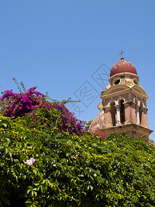 希腊科孚岛教堂塔的景色图片
