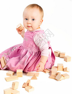 婴儿女婴玩木制块图片
