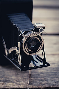 漂亮的老式折叠相机背景图片