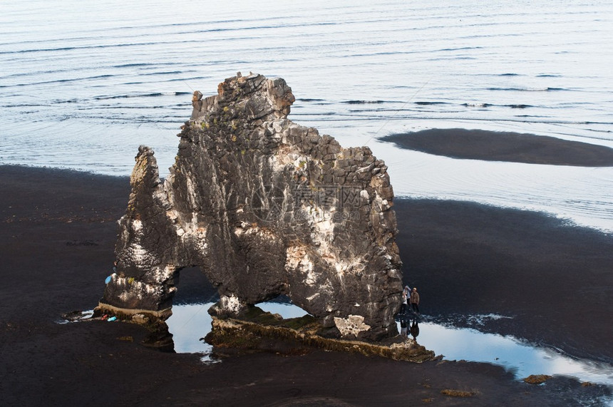 Hvitserkur岩石冰岛广受图片