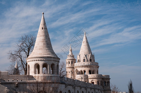 匈牙利首都布达佩斯渔夫巴斯托堡的童话般像背景图片