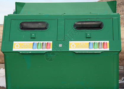 铝罐的回收站图片