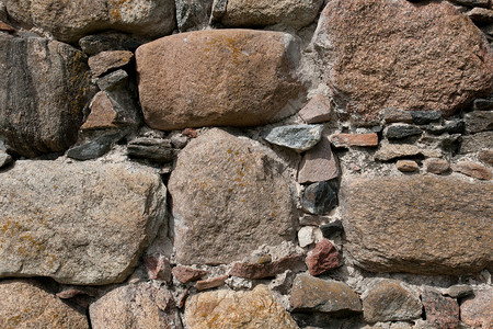 用大石头砌成的旧宫墙图片