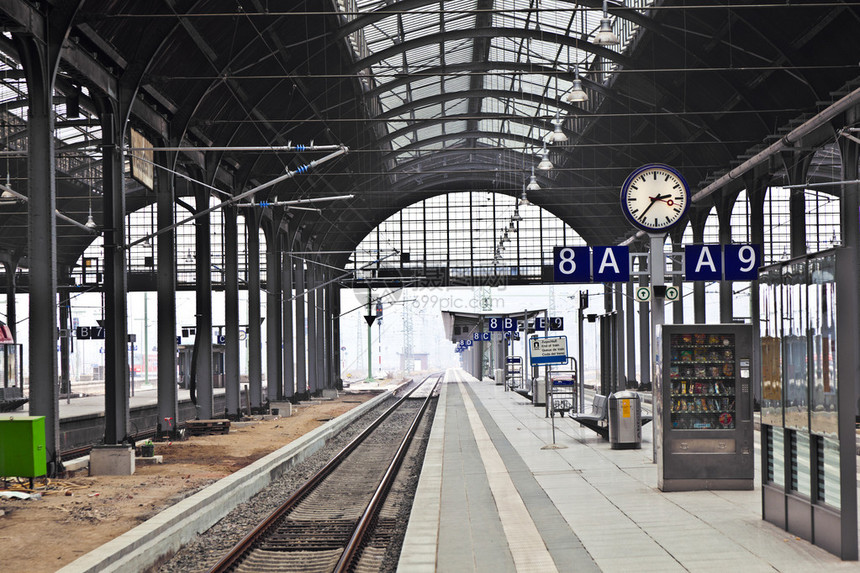德国威斯巴登传统铁路站图片