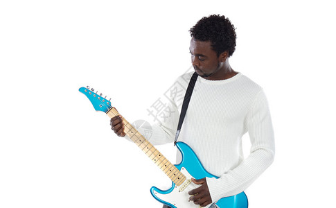 白人背景的非洲男孩玩电吉他Etelg图片