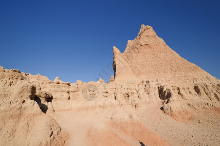 南达科他州荒地的岩层图片