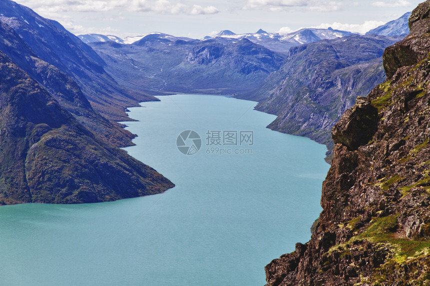 挪威的Gjende湖图片