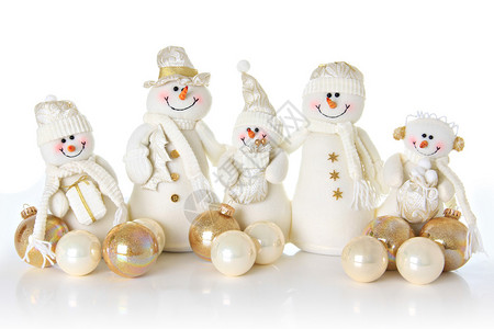圣诞节在白色的雪人家庭图片