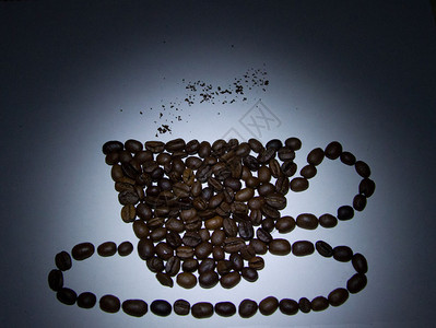 咖啡豆做的杯图片