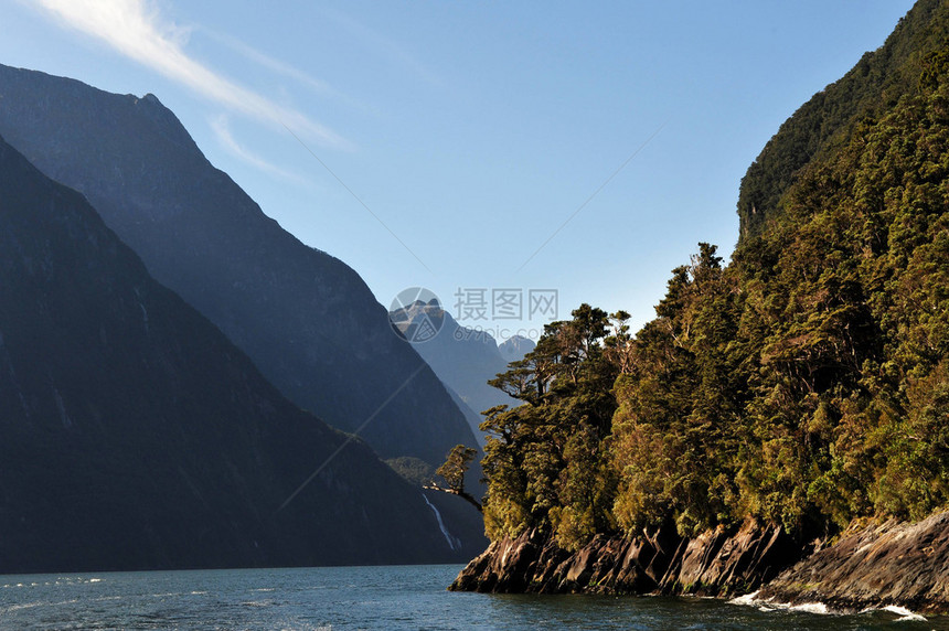 新西兰南部岛屿Fiordland公园的景观图景图片