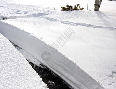 严重暴风雪过后图片