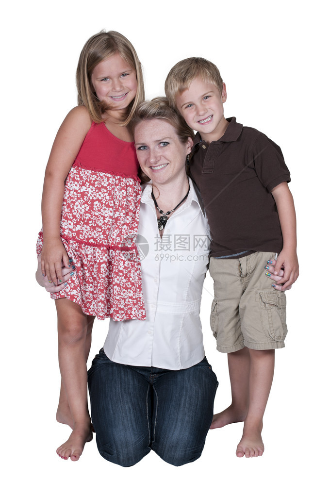单亲妈和她的儿子和女儿图片