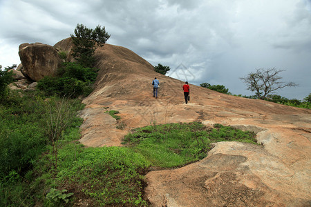 尼罗岩洞乌干达图片