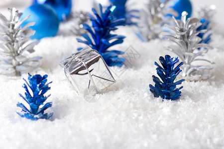 银色和蓝色圣诞背景图片