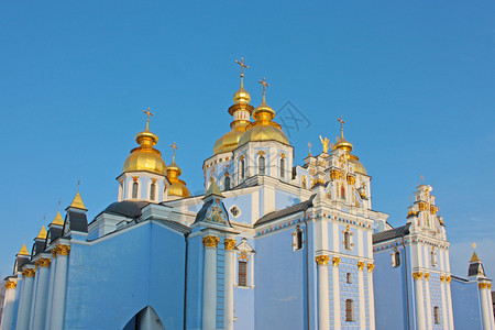 基辅大教堂中的圣迈克尔金冠图片