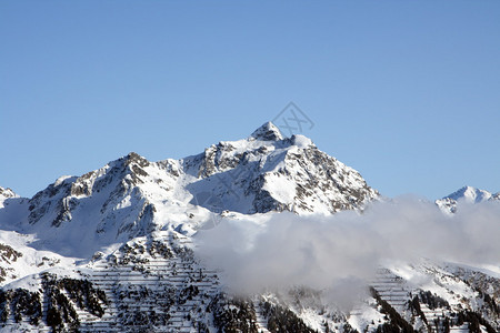 蒙塔丰山谷阿尔卑斯山的图片