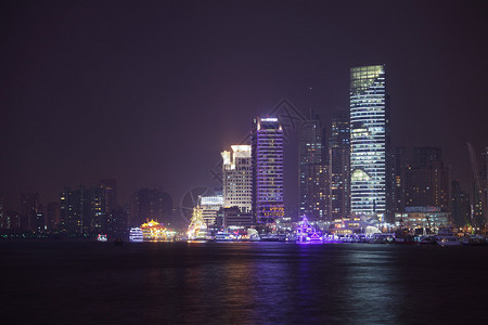 夏季时上海市中心街景图片