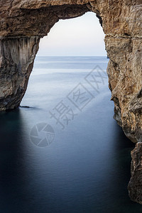 戈佐岛著名的AzureWindow是世界遗产背景图片