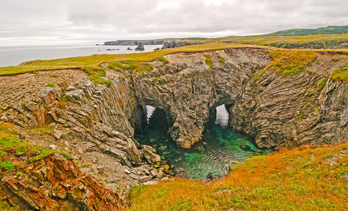 纽芬兰的地牢海洞形成图片