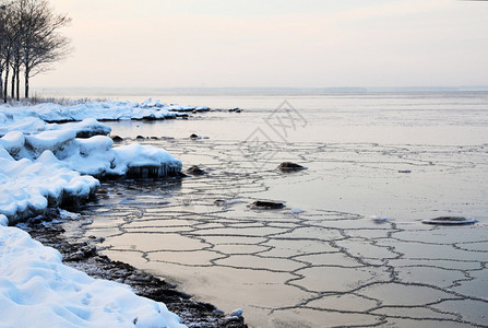 海岸新冰面图片