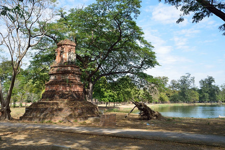 泰国AyutthayaPhrram湖图片