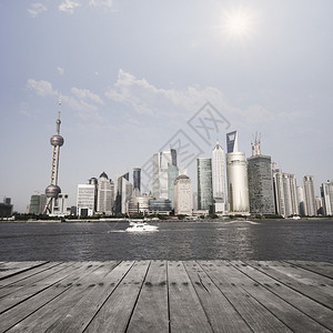 上海风景与木地板的图片
