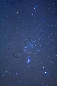 在夜空的特写猎户星座高清图片