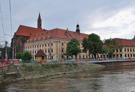 审视波兰城市沃克瓦夫的建筑和图片