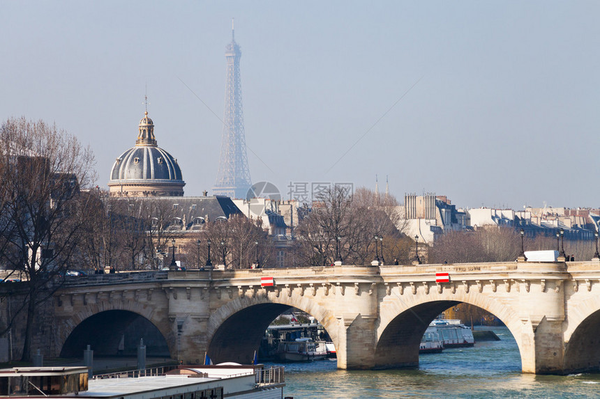 PontNeuf与Eiffel铁塔和法国图片