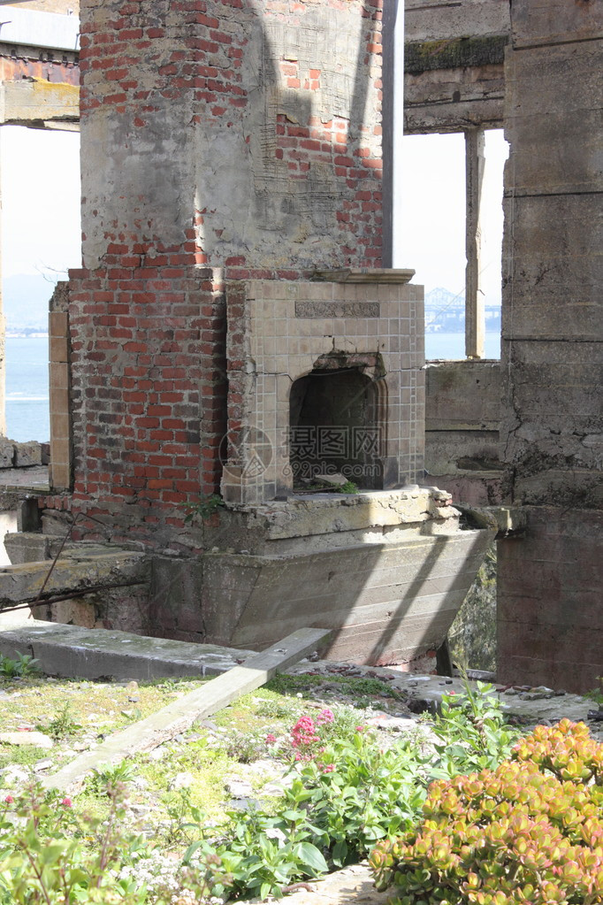 著名的阿尔卡特拉兹的废墟20图片