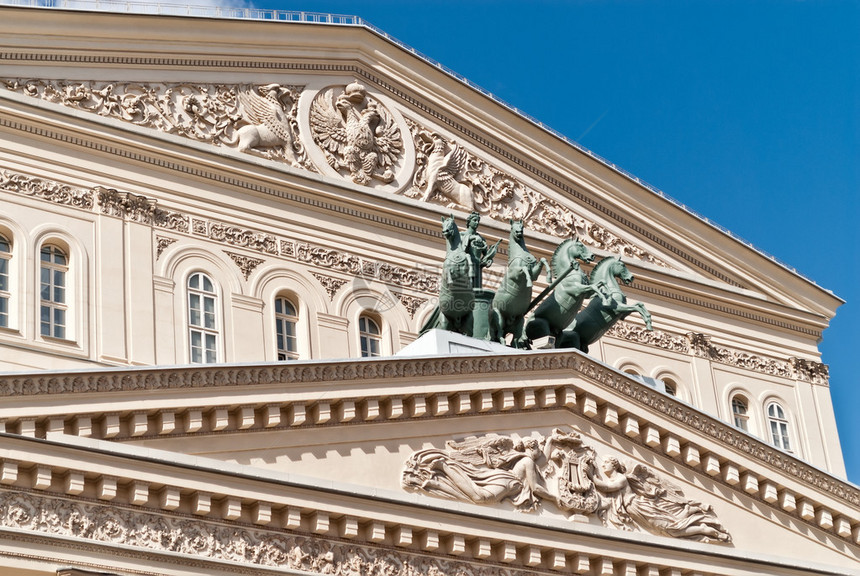 莫斯科大剧院或博尔肖伊剧院的前线与阿波罗四图片