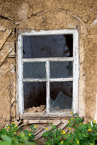 废弃的农村老房子的窗户图片