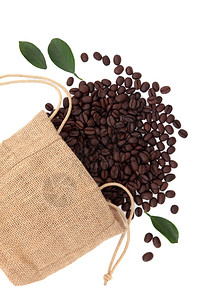 咖啡豆装在粗麻布袋子里图片