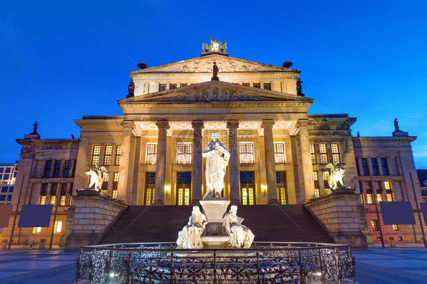 晚上在柏林宪兵场音乐厅图片