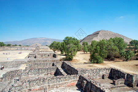 太阳金字塔在墨西哥附近的Teoti图片