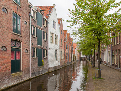 荷兰Alkmaar运河传统杜丘建筑荷图片
