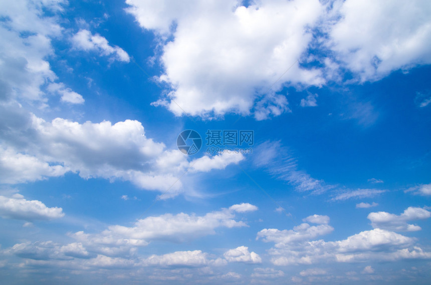 蓝天上的云图片
