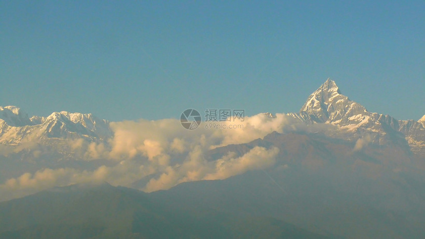 喜马拉雅山脉尼泊尔的鱼尾山来自Sar图片