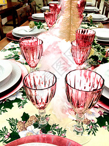意大利的圣诞餐桌装饰图片