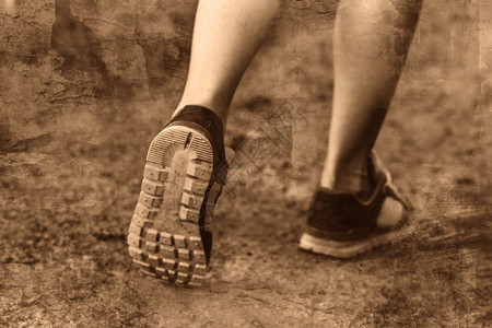 运动鞋大女腿跑步图片